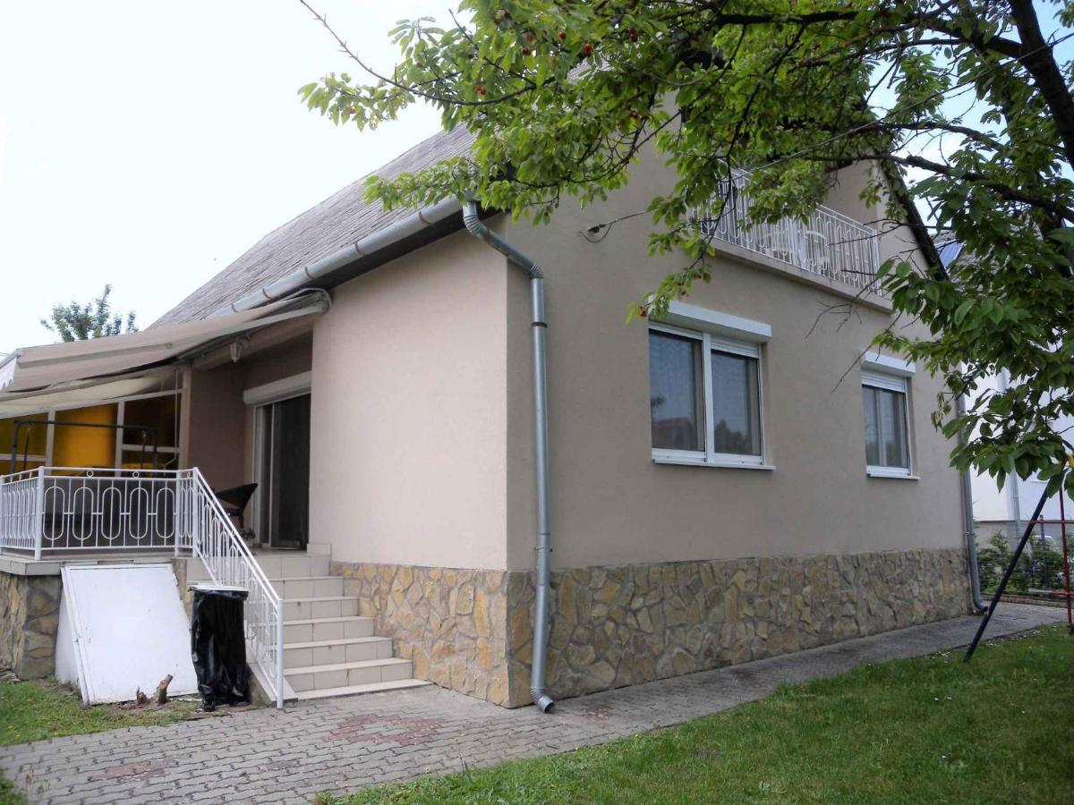 Holiday Home In Fonyod/Balaton 38001 Exteriör bild